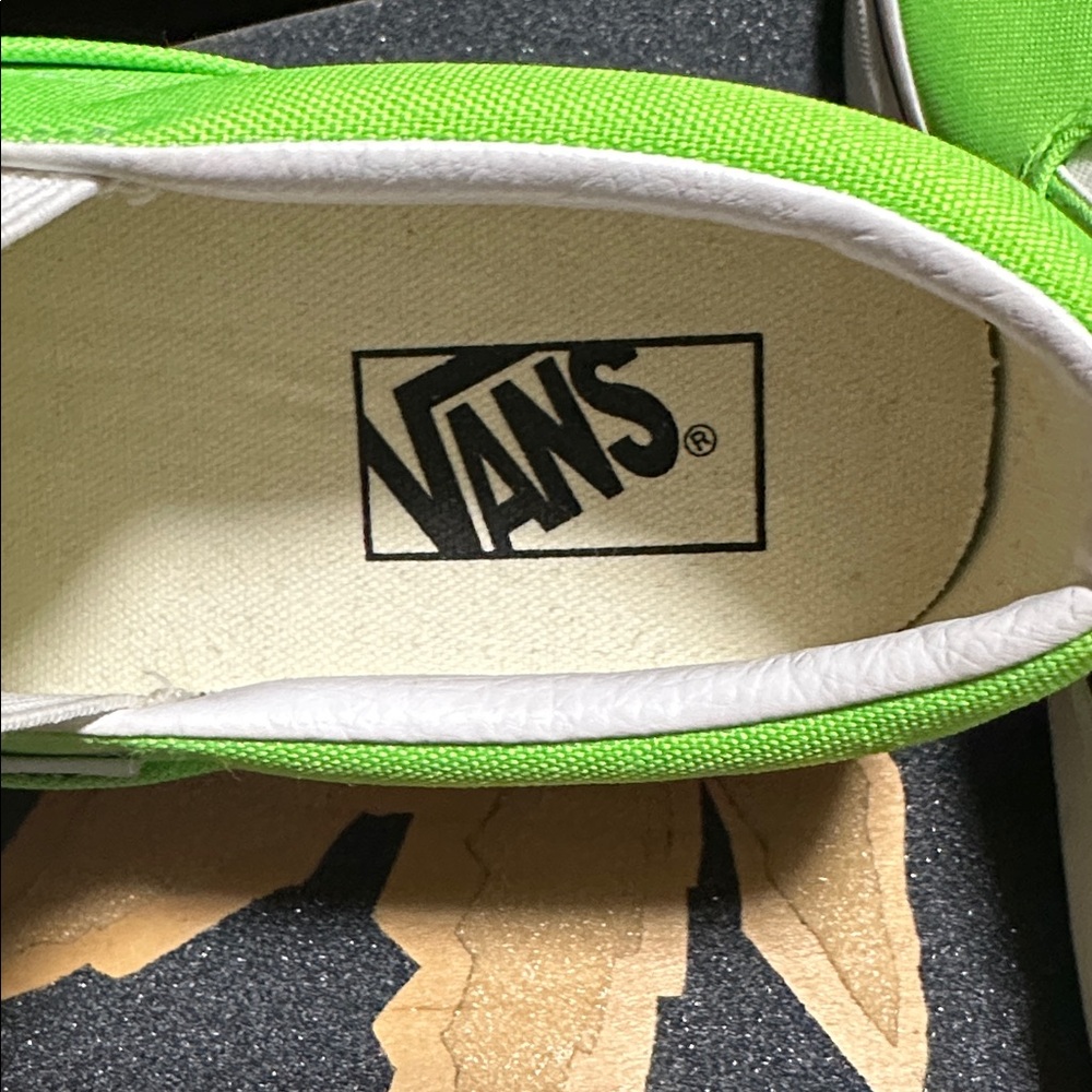 Vans Neon Gecko Green Slip-On Canvas Sneakers W 7.0 M 5.5 - Picture 4 of 16